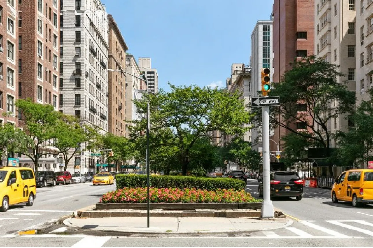 $995,000 | 120 East 75th Street, Unit 1C | Lenox Hill