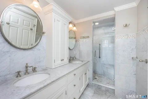 $2,295,000 | 3 Hickory Lane, Darien, CT 06820