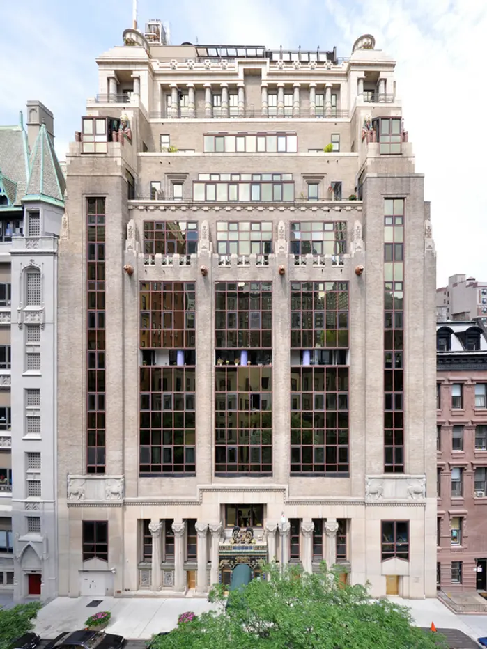 135 West 70th Street, Unit 8A Manhattan, NY 10023 - Photo 13 of 14 a front view of a building