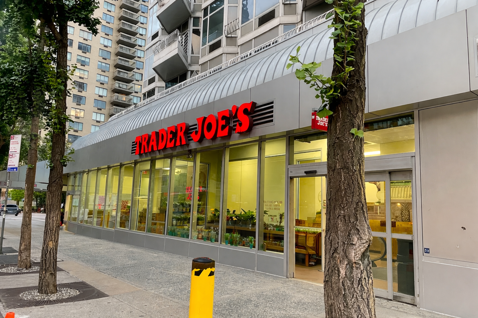 303 East 37th Street, Unit 3B Manhattan, NY 10016 - Photo 15 of 16 a front view of a building with an outdoor space