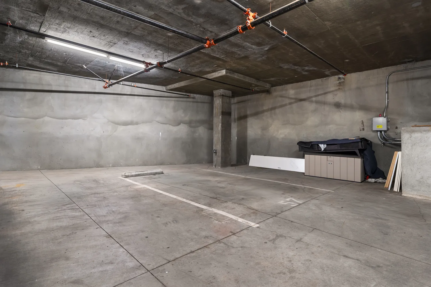 $1,599,990 | 225 South Hamilton Drive, Unit 107, Beverly Hills, CA 90211