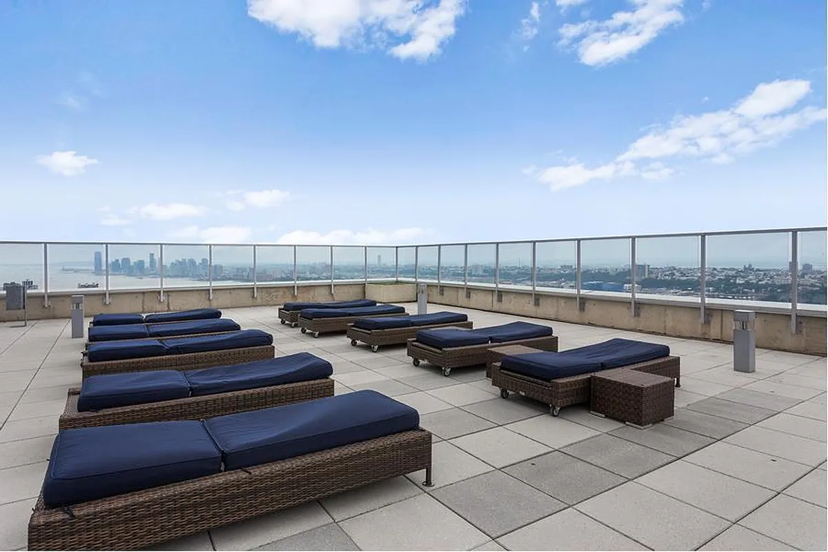 635 West 42nd Street, Unit 23A Manhattan, NY 10036 - Photo 6 of 11