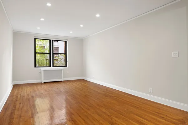 $5,500 | 305 West 18th Street, Unit 2J | Chelsea