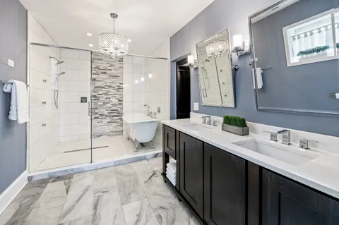 $1,565,000 | 2712 West Sunnyside Avenue, Chicago, IL 60618