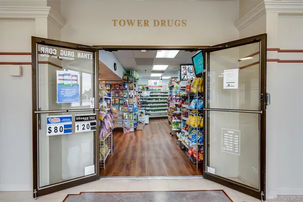 $450,000 | 27110 Grand Central Parkway, Unit 26A | Floral Park