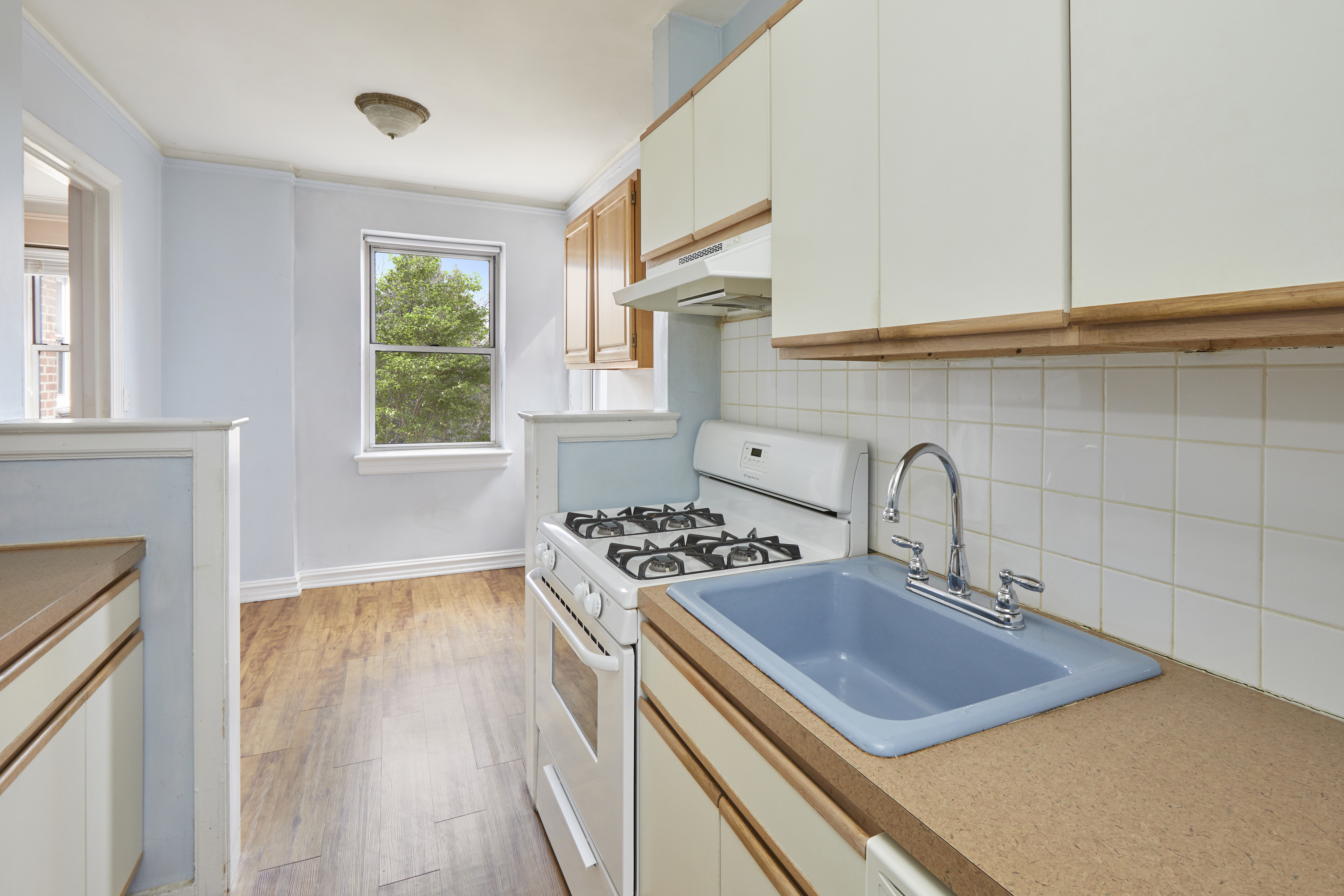 474 West 238th Street, Unit 6G Bronx, NY 10463 - Photo 8 of 20