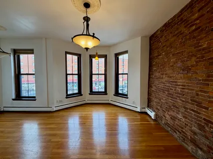 $3,400 | 10 Columbus Square, Unit 2, Boston, MA 02116