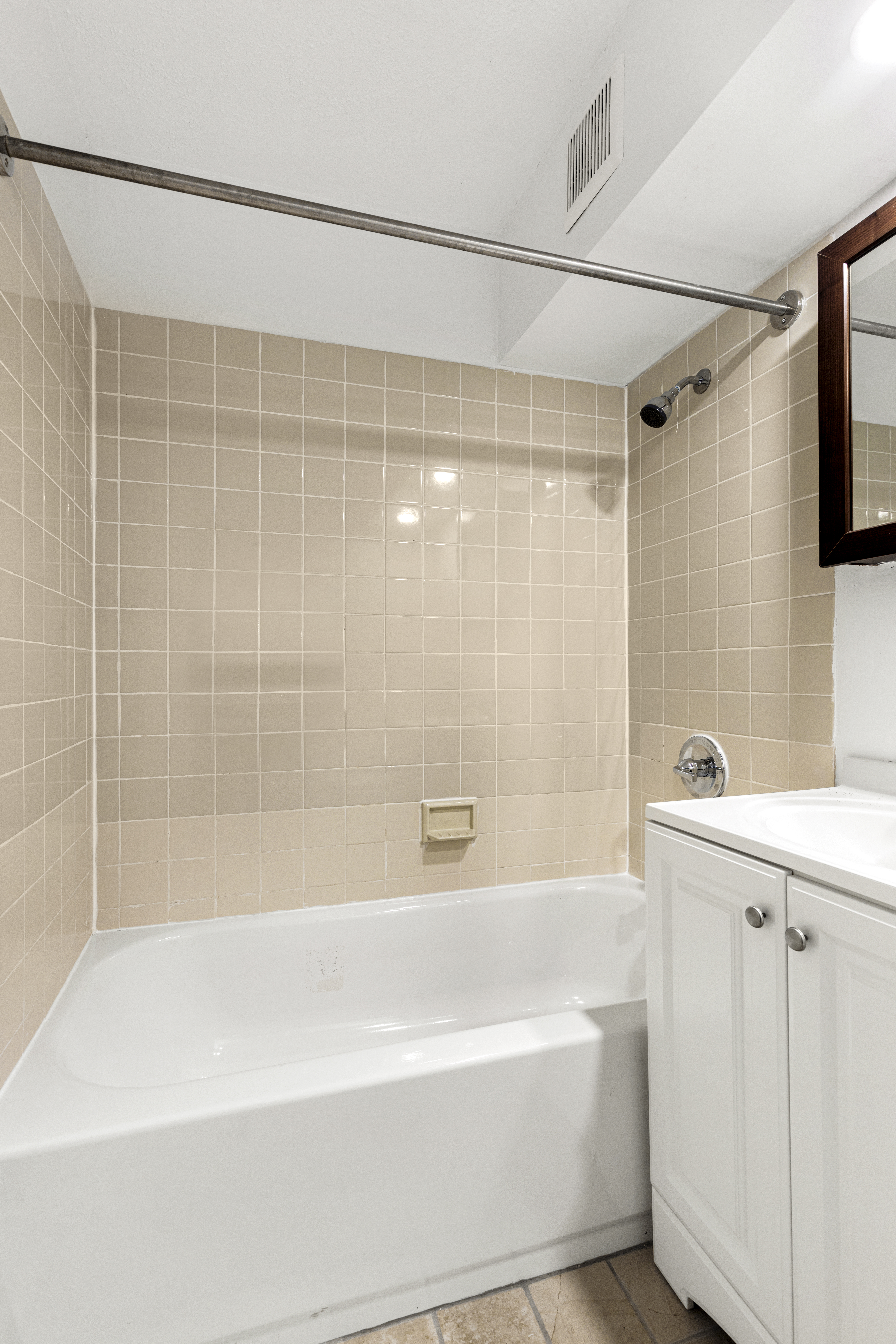 376 Broadway, Unit 8F Manhattan, NY 10013 - Photo 9 of 17