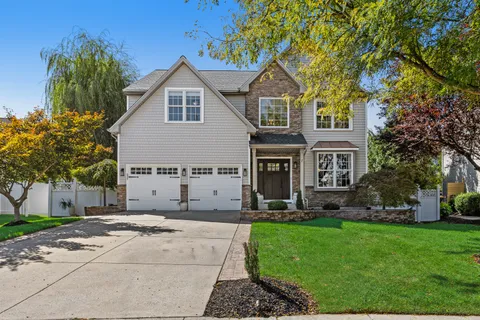$675,000 | 7 Woodyfield Lane, Delran, NJ 08075