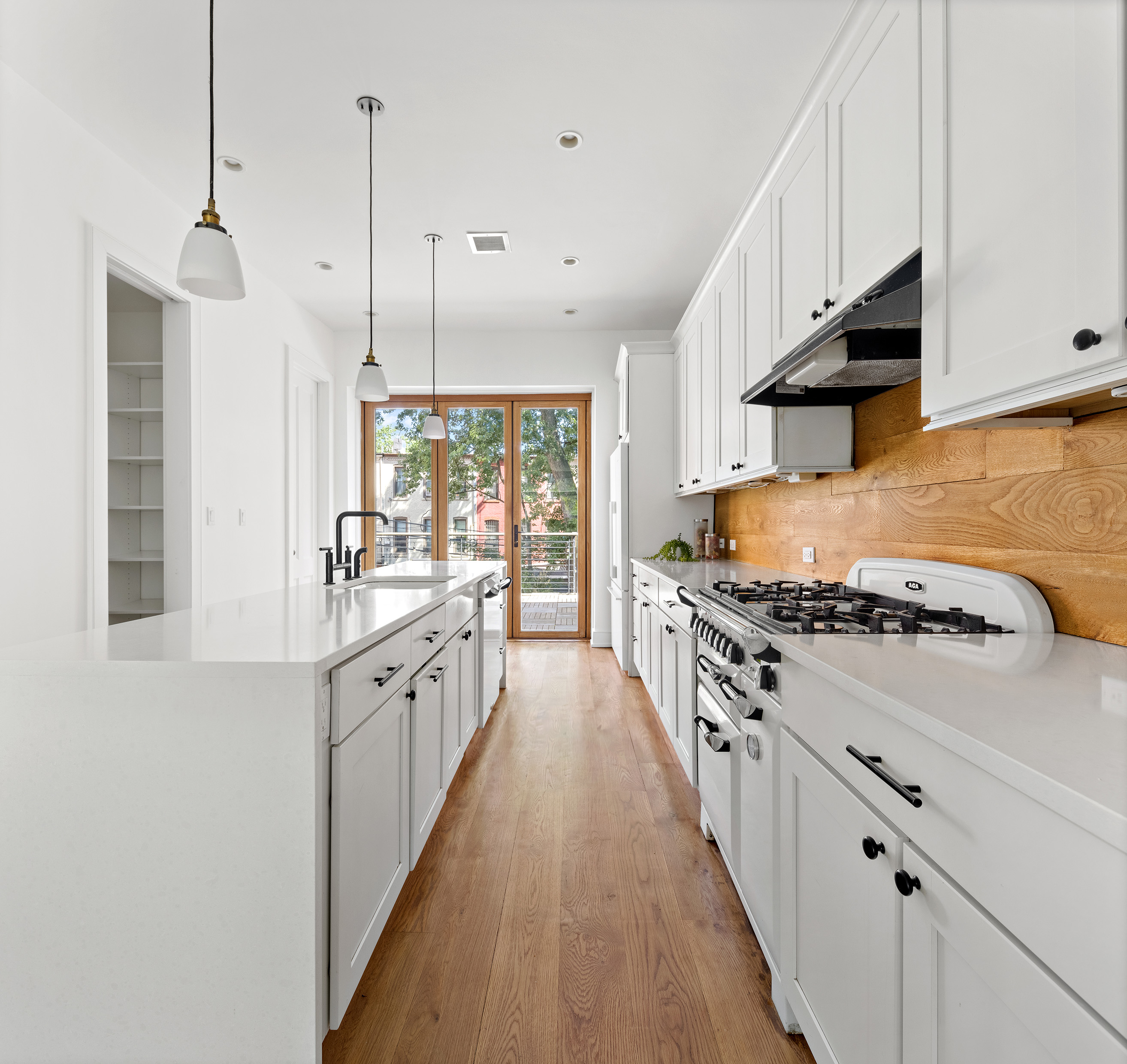 513 MacDonough Street Brooklyn, NY 11233 - Photo 5 of 18