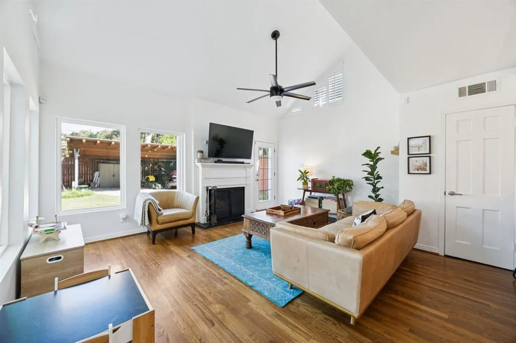 $1,190,000 | 9427 Hobart Street, Dallas, TX 75218