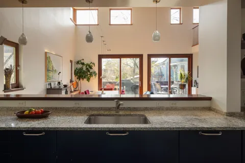 $4,000,000 | 10 Newell Street, Cambridge, MA 02140