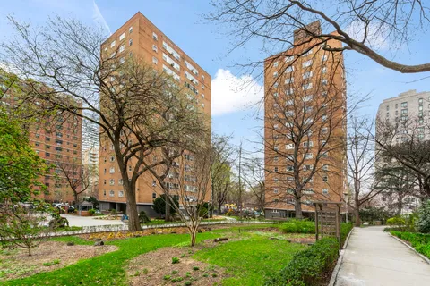 $425,000 | 105 Ashland Place, Unit 2E | Fort Greene