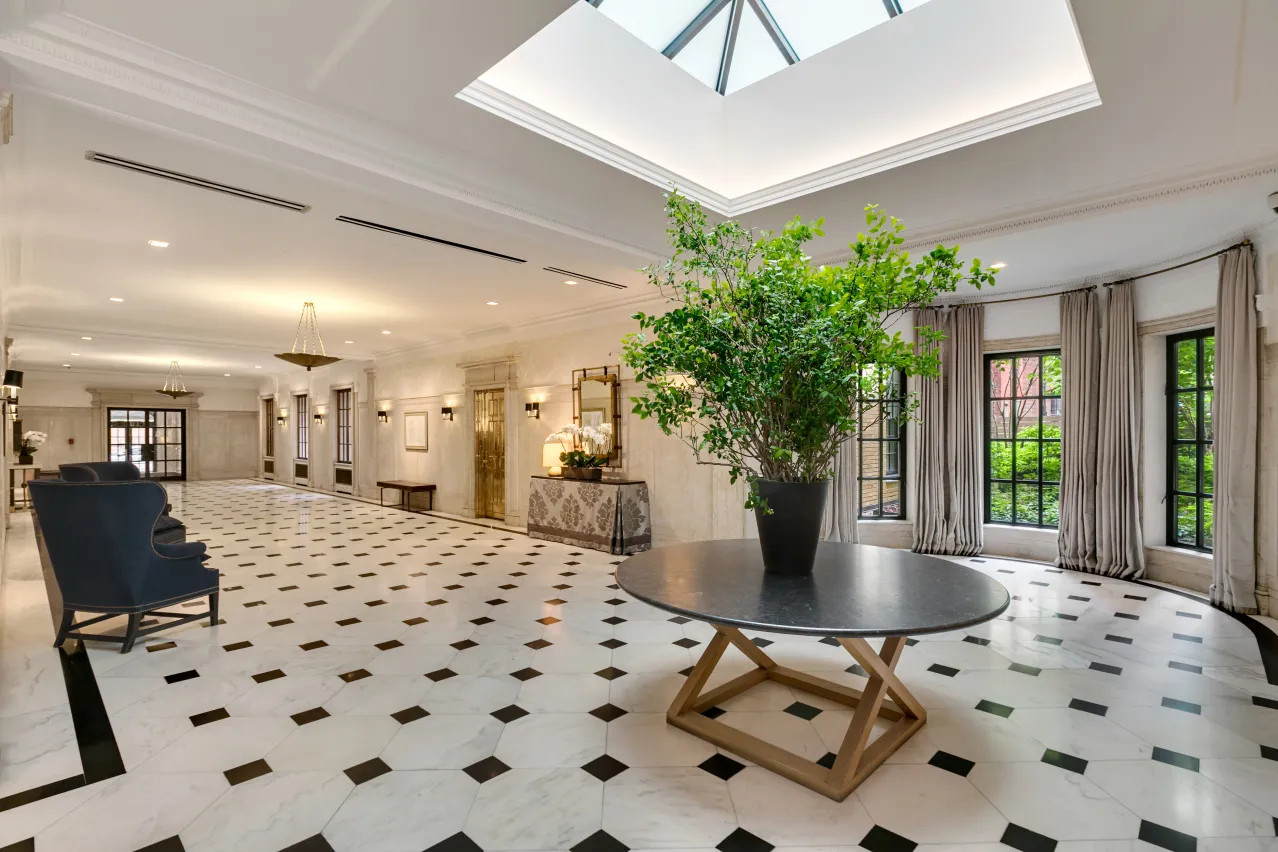 $2,995,000 | 141 East 88th Street, Unit 7A | Upper East Side