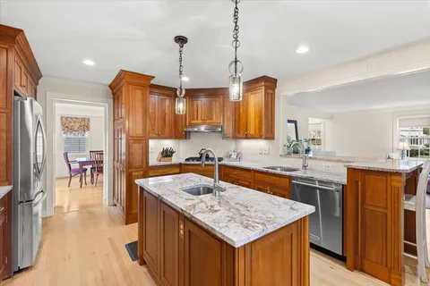 $1,495,000 | 20 Gay Street, Westwood, MA 02090