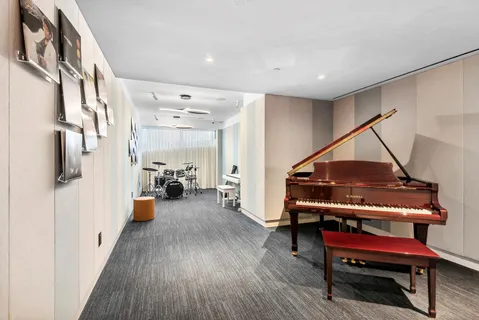 $5,475,000 | 250 West 96th Street, Unit 18C | Upper West Side