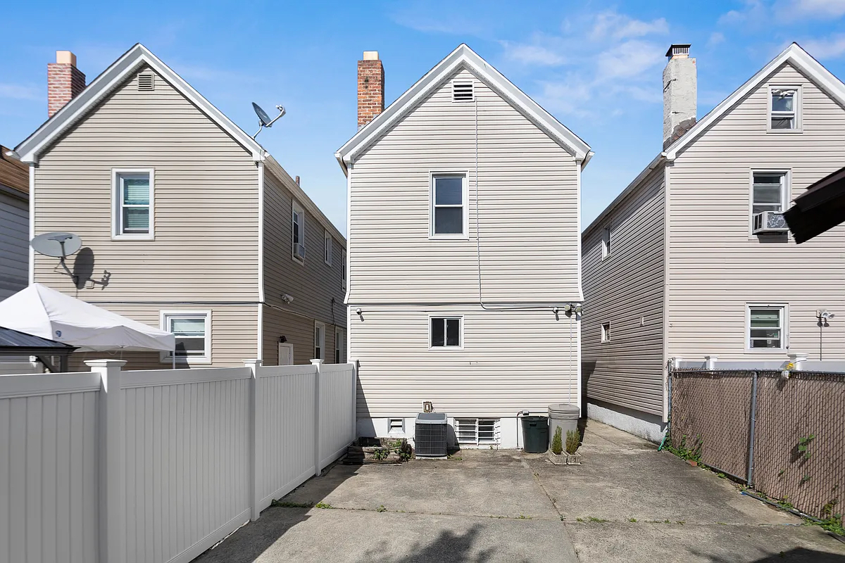 91-22 92nd Street Queens, NY 11421 - Photo 21 of 23