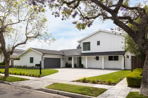 $4,850,000 | 1609 Ruth Lane, Newport Beach, CA 92660