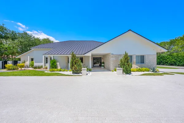 $2,925,000 | 9201 Southwest 102nd Street, Miami, FL 33176