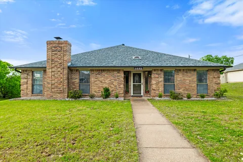 $375,000 | Address Upon Request, Benbrook, TX 76126