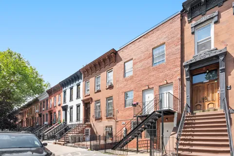 $1,900,000 | 431 Quincy Street | Bedford-Stuyvesant