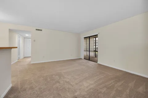 $235,000 | 9711 Hammocks Boulevard, Unit 108K, Miami, FL 33196