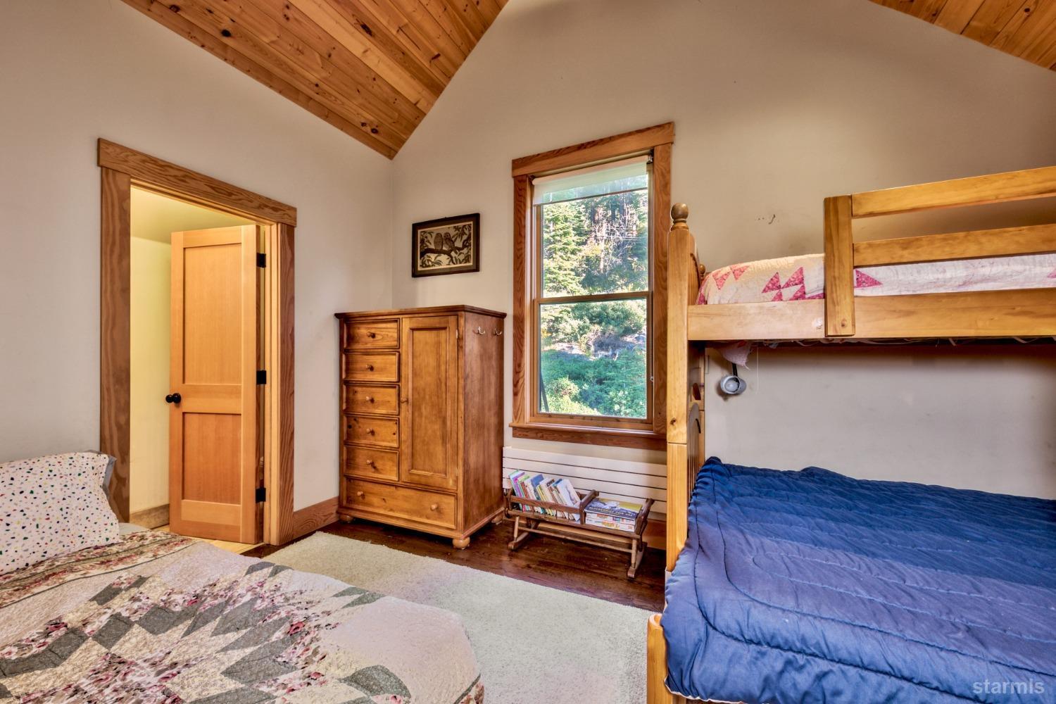 710 Fallen Leaf Road South Lake Tahoe, CA 96150 - Photo 32 of 40