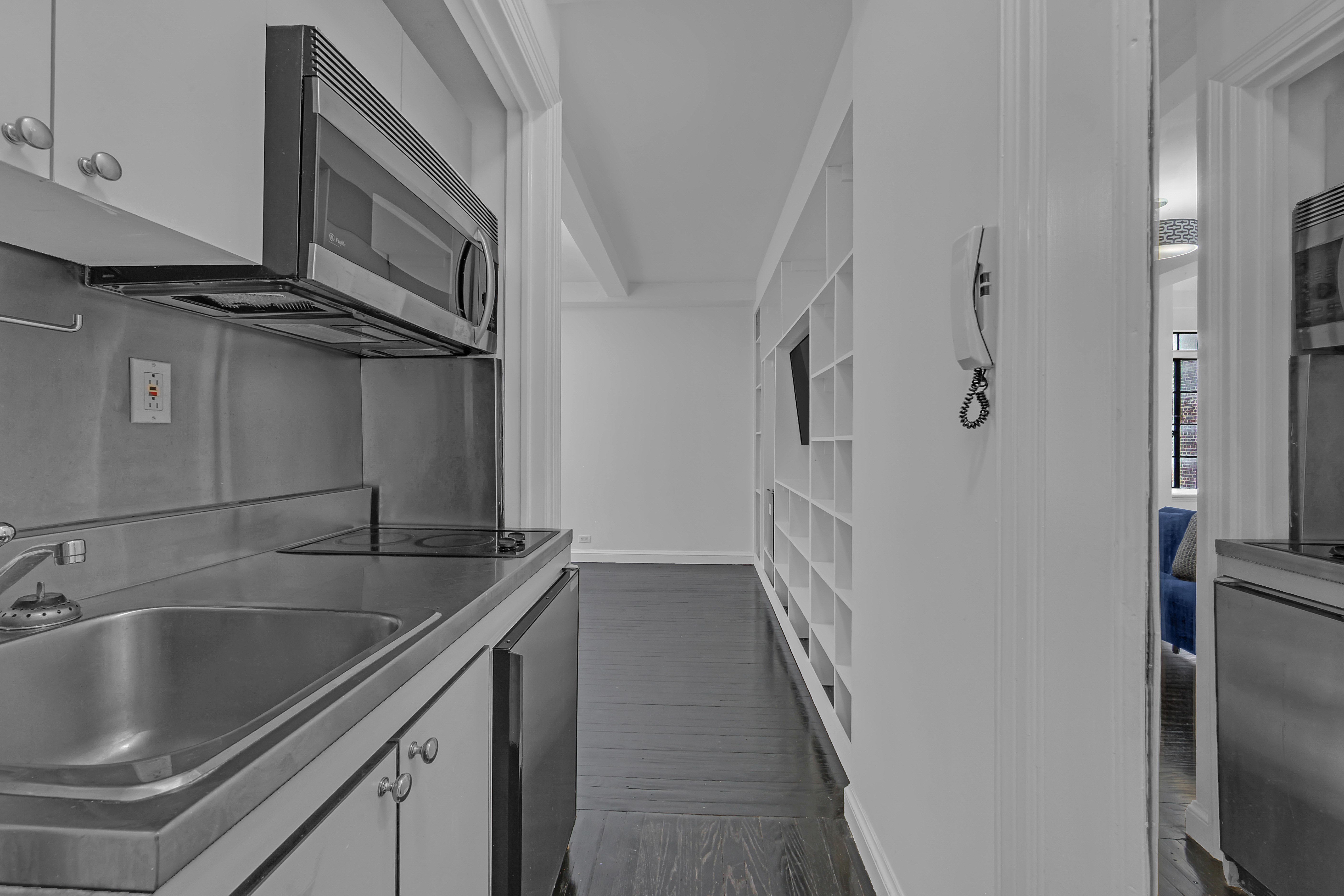 25 Tudor City Place, Unit 1315 Manhattan, NY 10017 - Photo 9 of 16 Gallery Image 9