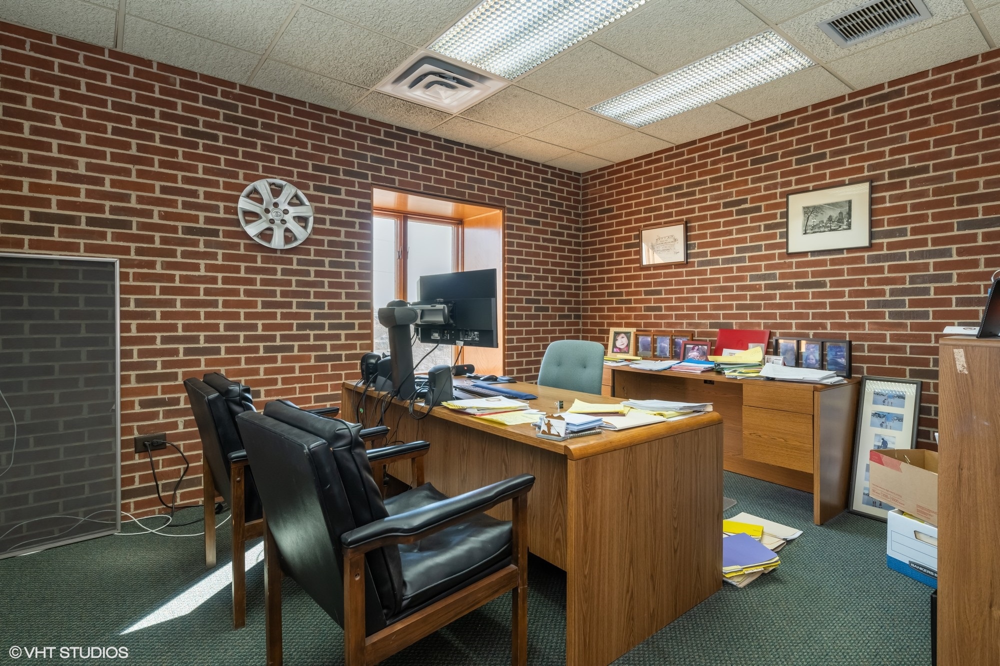 9401 South Pulaski Road, Unit 3N Evergreen Park, IL 60805 - Photo 8 of 12 a view of a dinning table and chairs in the balcony