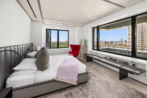 $4,250,000 | 301 West 57th Street, Unit 36C | Hell's Kitchen