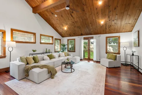 $1,600,000 | Sheldon Road, Newton Center, MA 02459