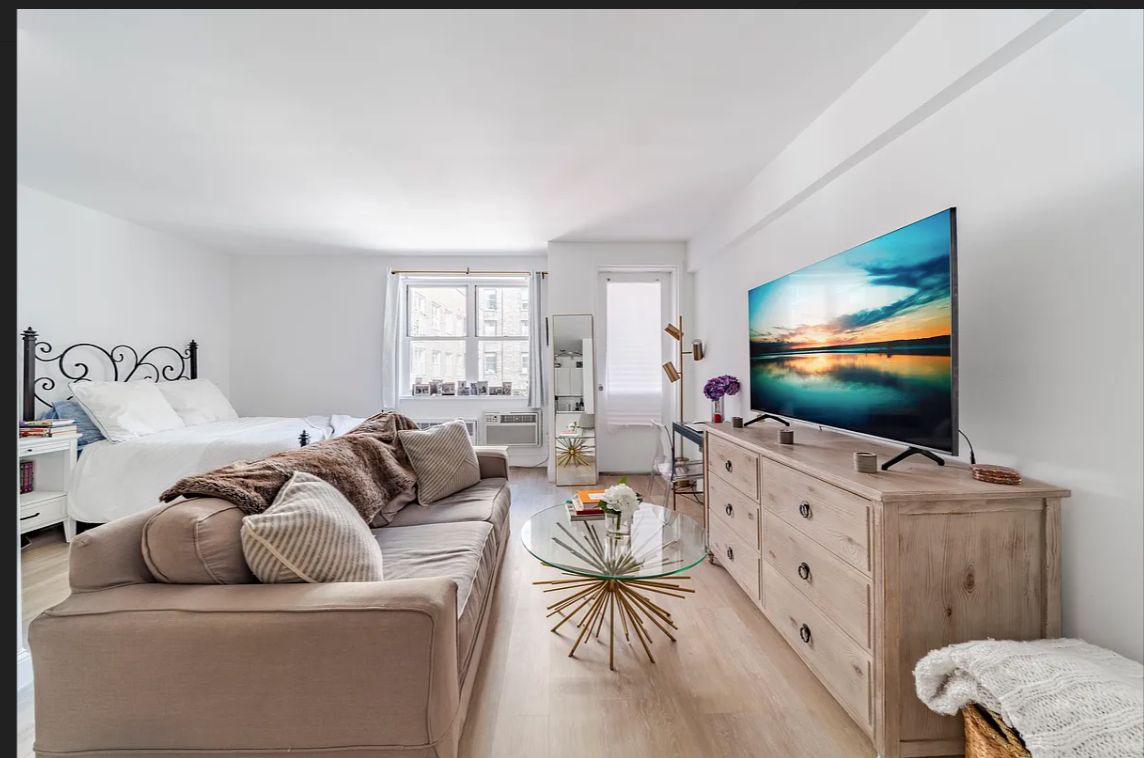 170 West 23rd Street, Unit 5Y Manhattan, NY 10011 - Photo 1 of 6