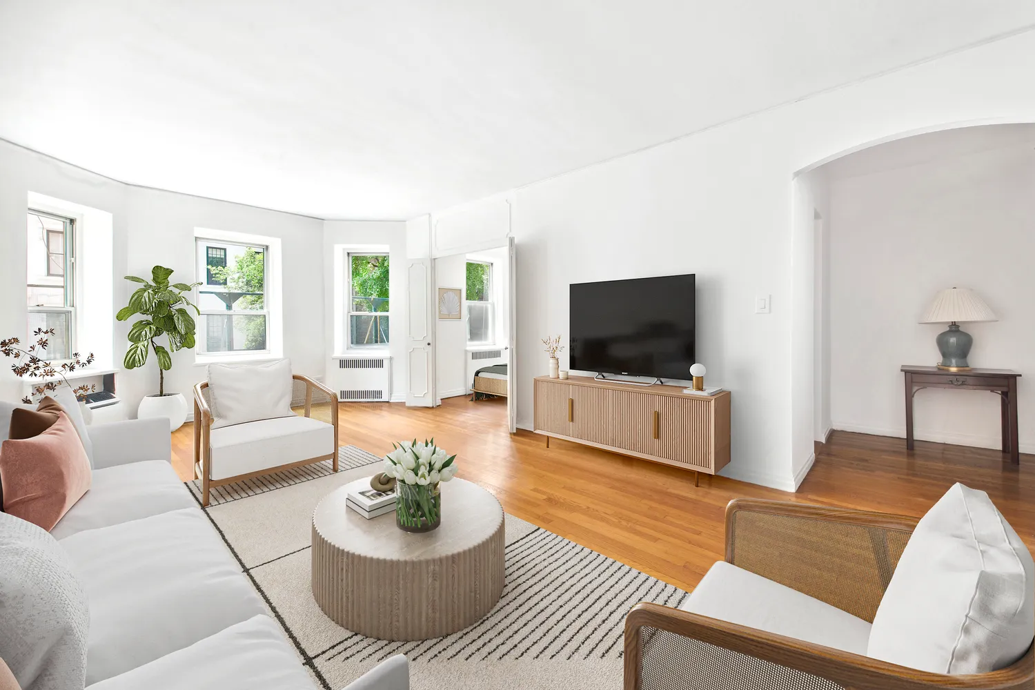 $499,000 | 515 East 89th Street, Unit 2E | Upper East Side