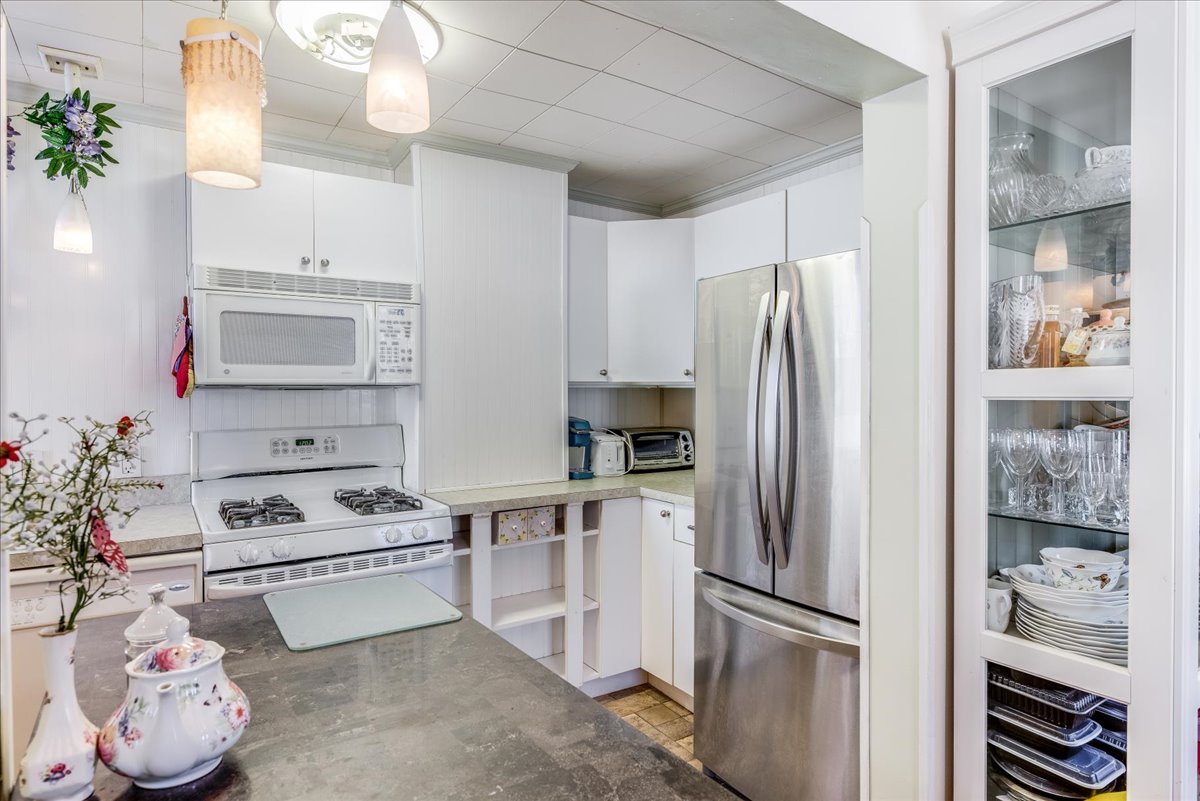 97-05 Albert Road Queens, NY 11417 - Photo 9 of 31