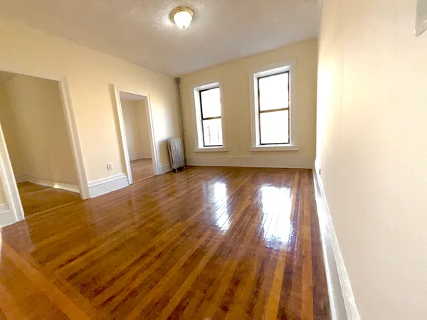 $2,800 | 153 Vermilyea Avenue, Unit 4B | Inwood