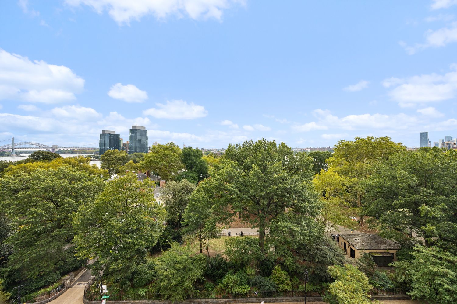 $13,500,000 | 170 East End Avenue, Unit 8EF | Upper East Side