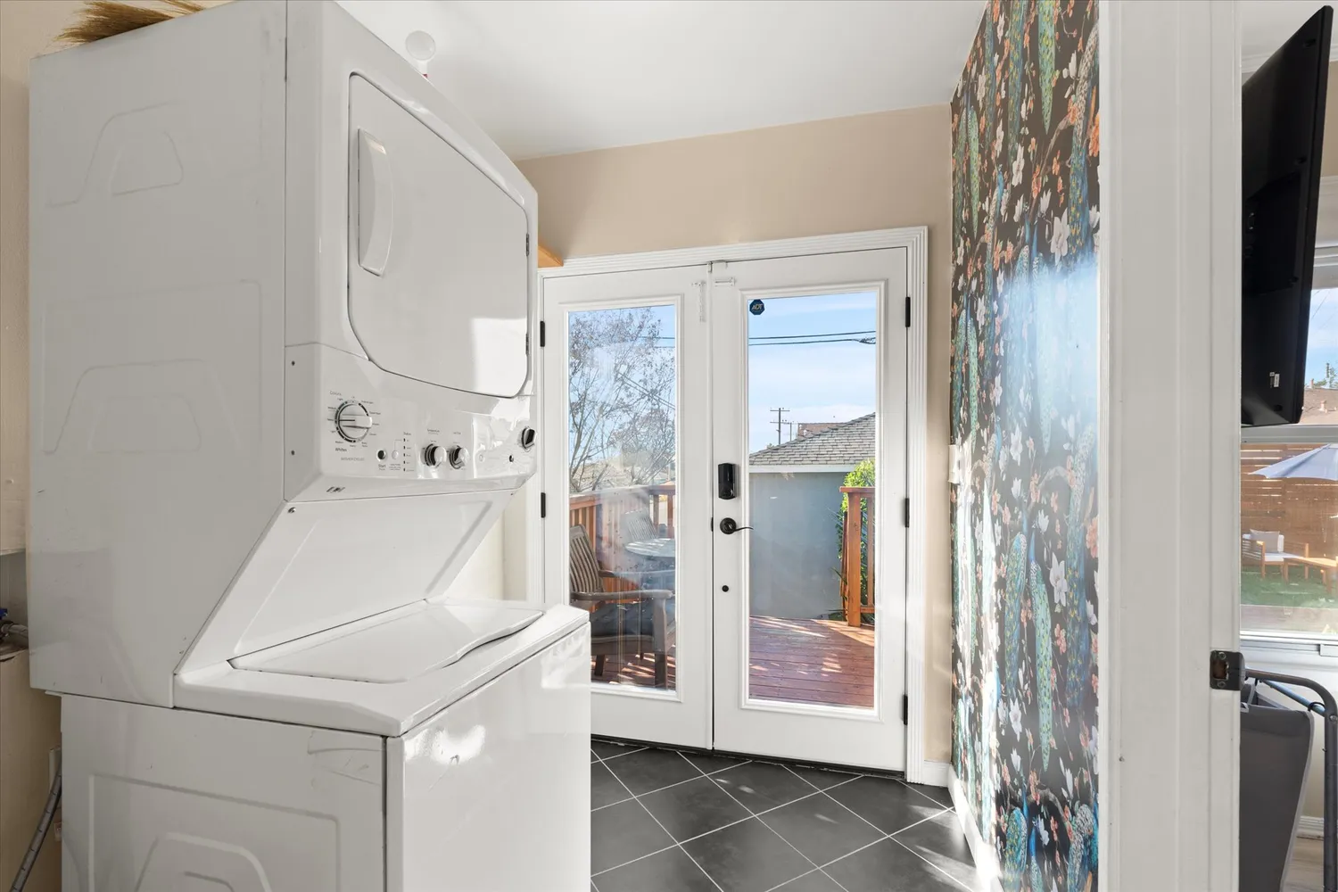 $969,995 | 10253 South 4th Avenue, Inglewood, CA 90303