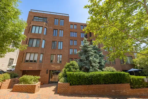 $1,400,000 | 1045 31st Street Northwest, Unit 104, Washington, DC 20007