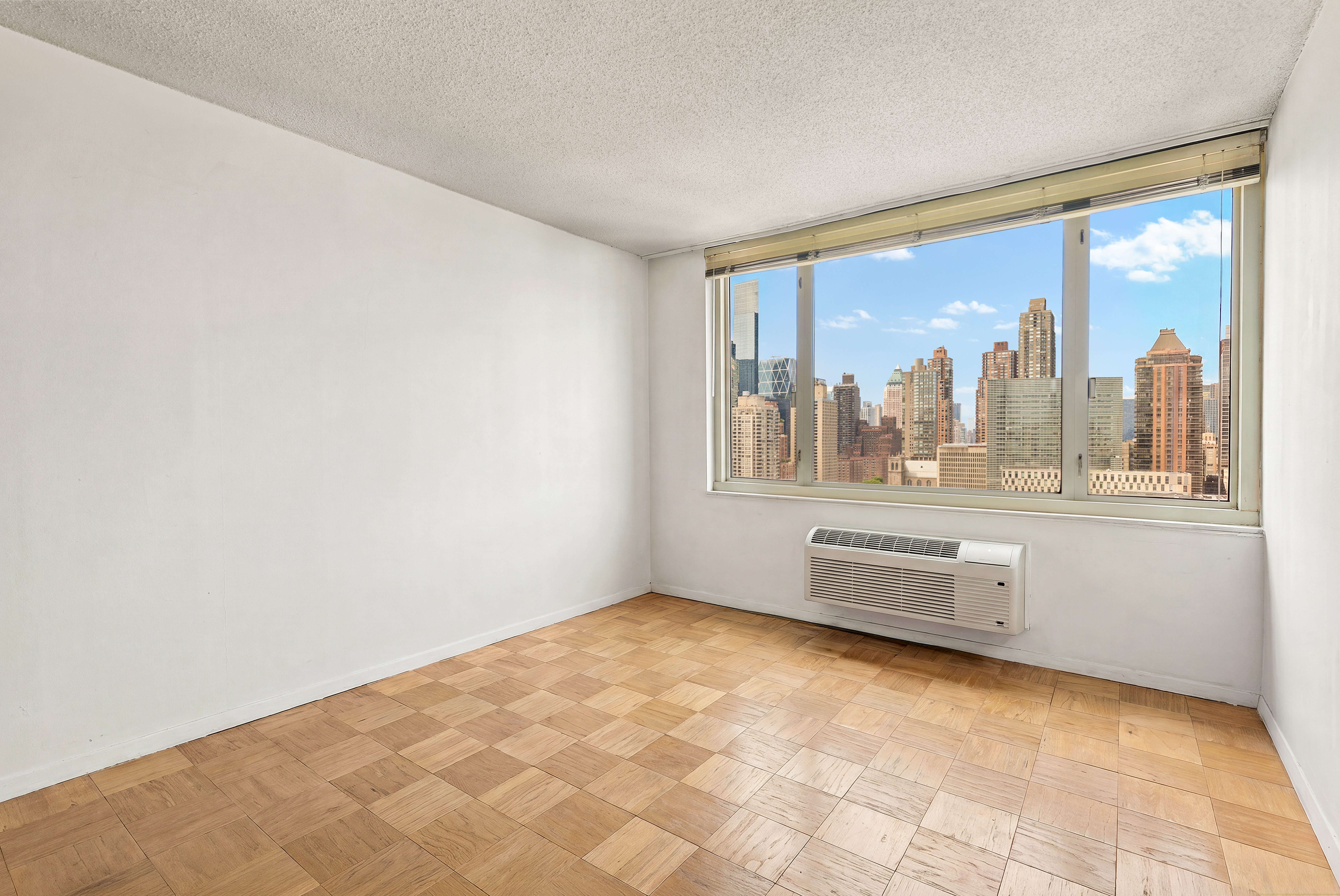 130 West 67th Street, Unit 25C Manhattan, NY 10023 - Photo 4 of 9 Gallery Image 4