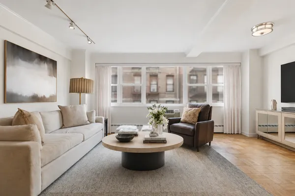 $1,295,000 | 315 East 69th Street, Unit 4B | Lenox Hill