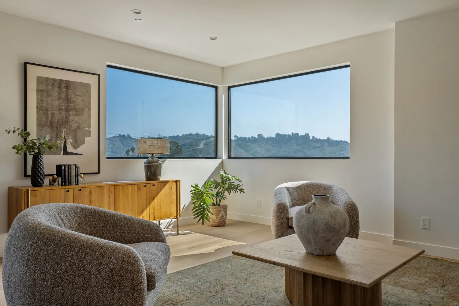 $1,850,000 | 4691 Glenalbyn Drive, Los Angeles, CA 90065