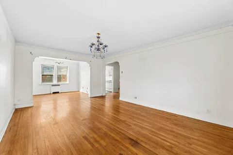 $180,000 | 5444 Arlington Avenue, Unit G51 | North Riverdale