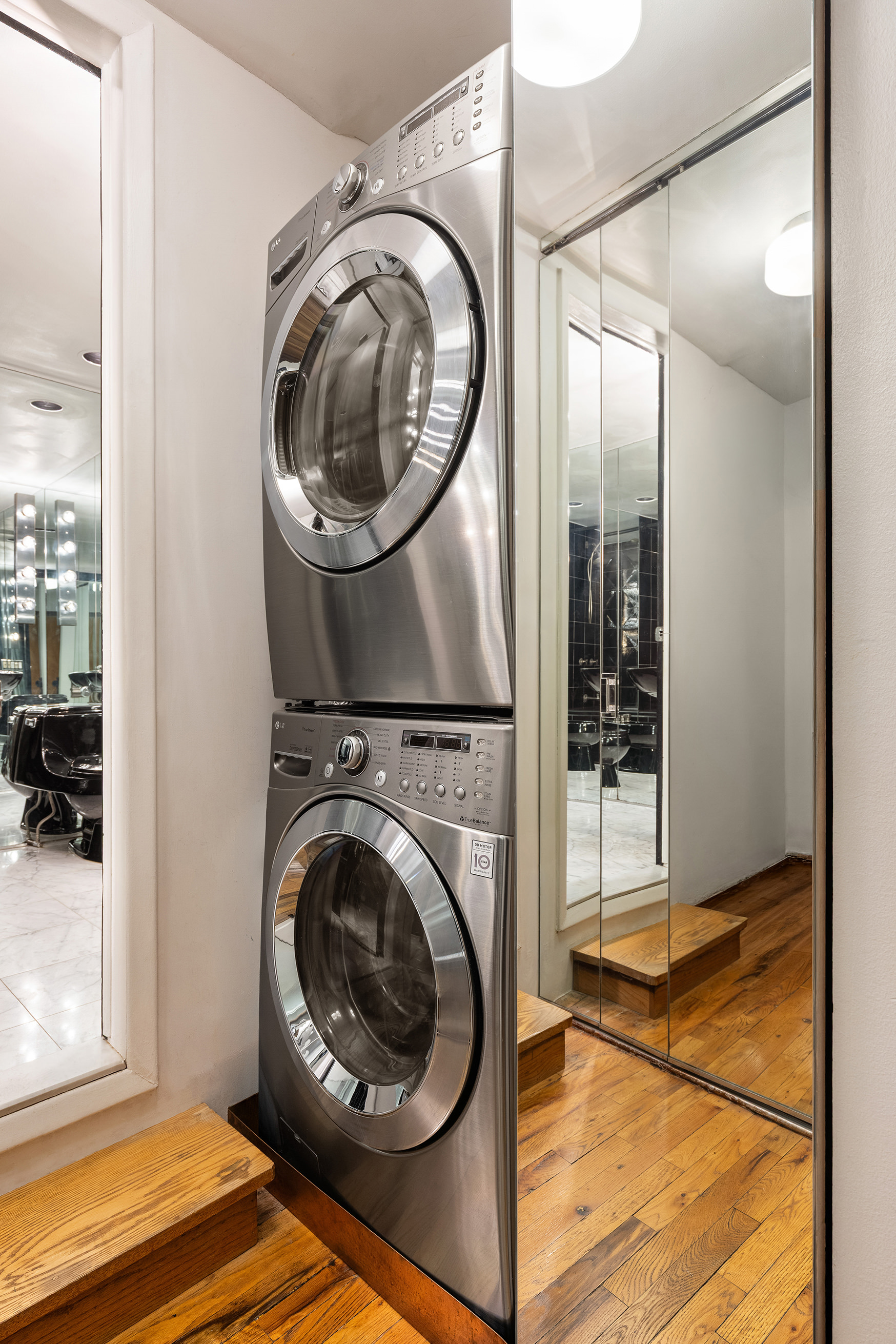 130 Barrow Street, Unit 213 Manhattan, NY 10014 - Photo 8 of 9 Gallery Image 8