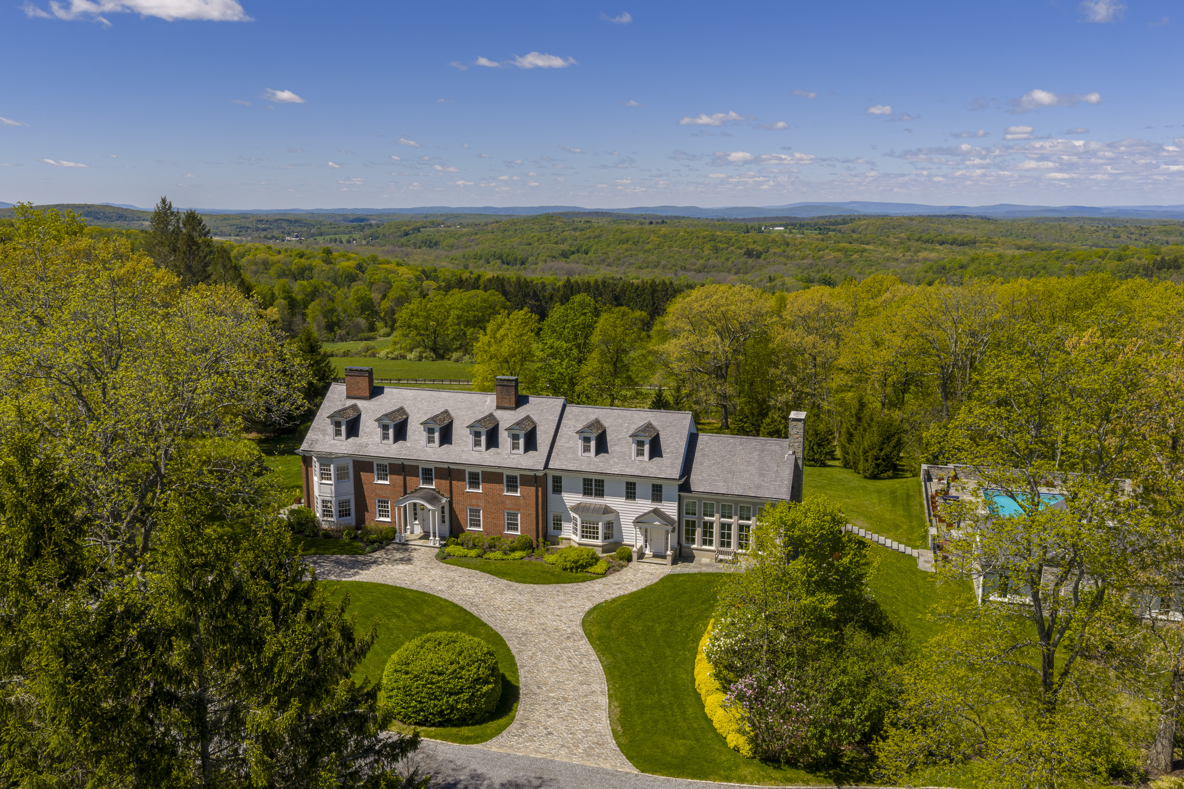 482 Overlook Road Millbrook, NY 12545 - Photo 2 of 26 Gallery Image 2