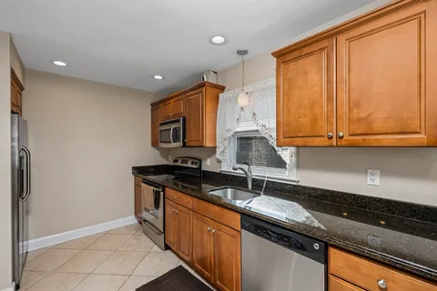 $669,000 | 522 Stewart Avenue | South New York