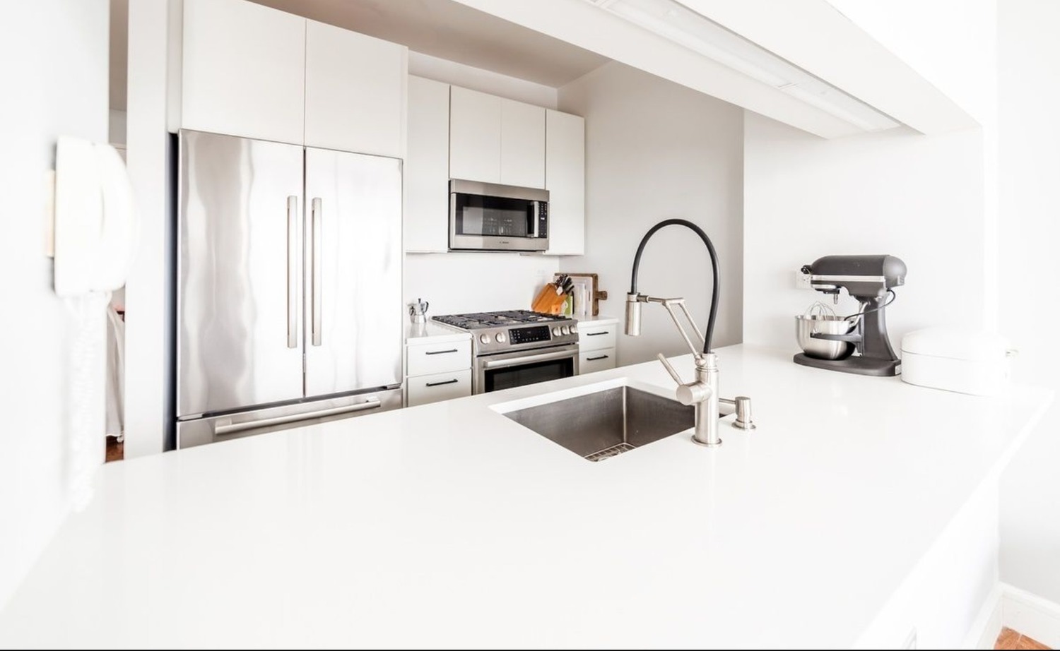 200 Riverside Boulevard, Unit 7L Manhattan, NY 10069 - Photo 3 of 9