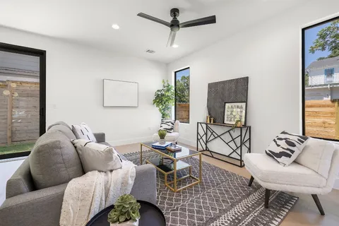 $1,275,000 | 2201 East 16th Street, Austin, TX 78702