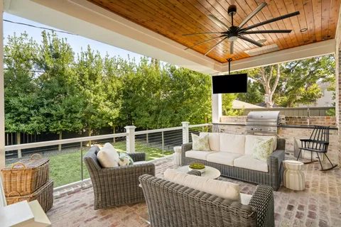 $2,300,000 | 3758 Drummond Street, Houston, TX 77025