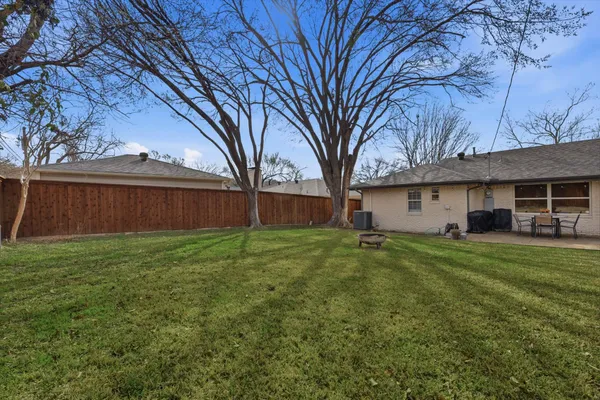 $680,000 | 10029 Shadyview Drive, Dallas, TX 75238