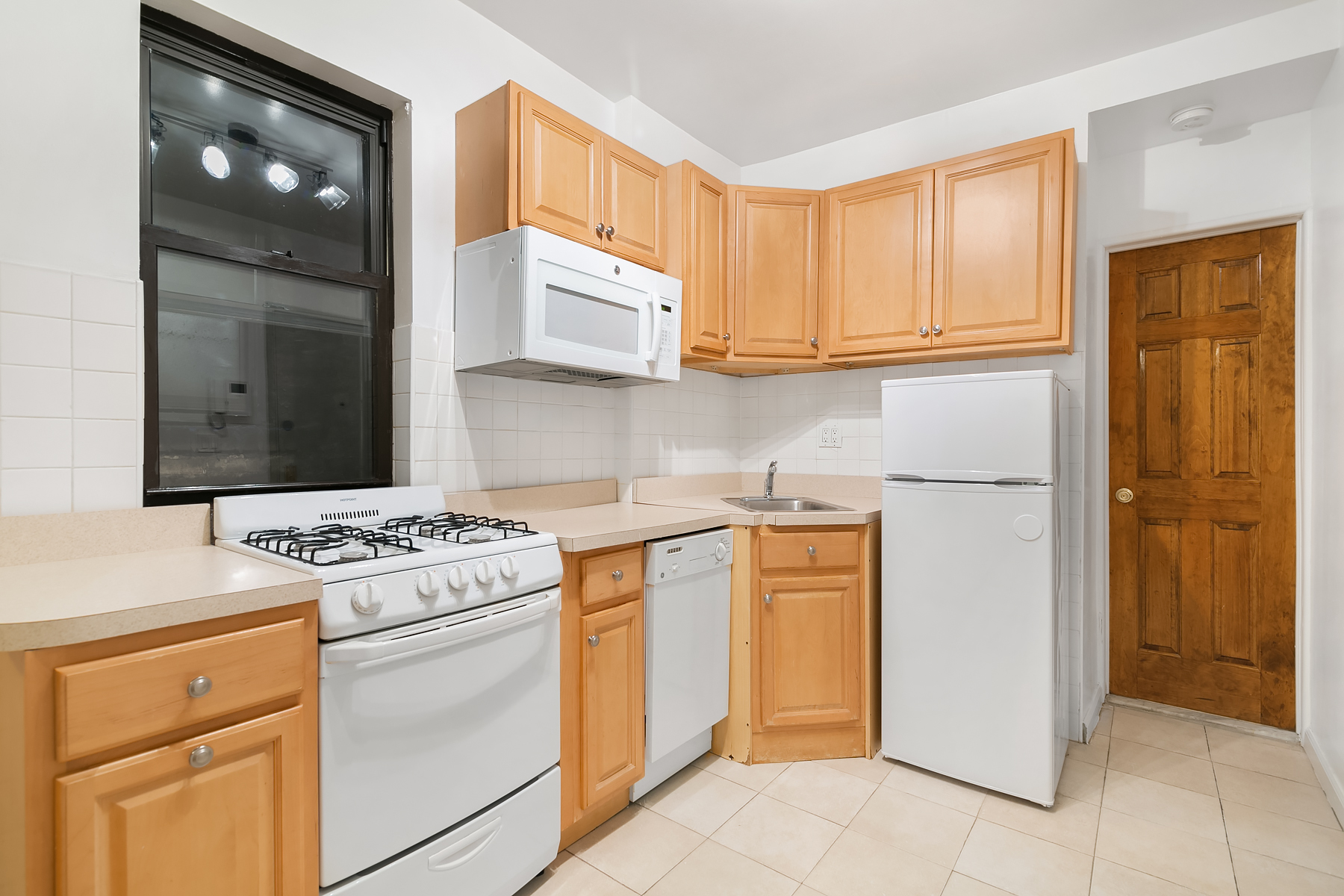 5 Cornelia Street, Unit 2B Manhattan, NY 10014 - Photo 3 of 4